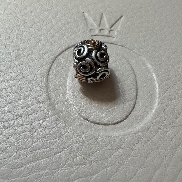 Genuine retired Pandora two tone swirl charm - Picture 1 of 4